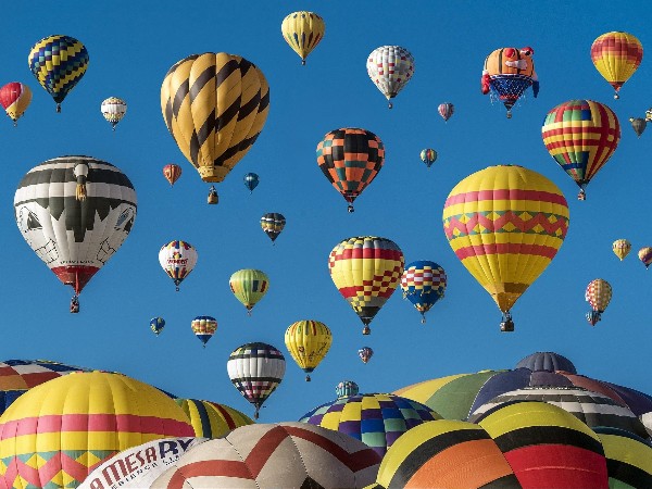 pexels-hot-air-balloons-1867279_1920