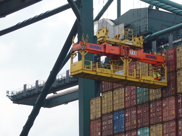 hesselvisser-containers-2018438_1920