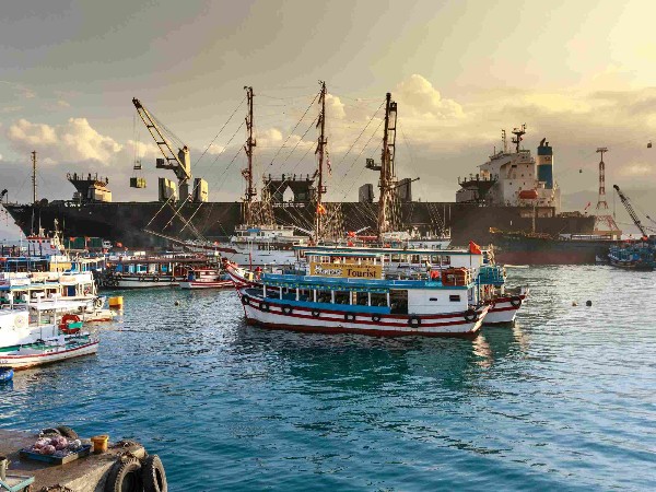 安时达中东跨境，发货到中东后是否可以修改品名、申报价值？